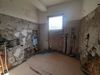 Three-room apartment in residential area, to be renovated, in Salò for Sale