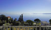 Elegant three-room apartment with lake view for sale in Gardone Riviera