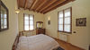 Charming Liberty-style villa with lake view, wonderful swimming pool and dependace, in Roé Volciano for Sale