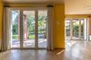 Peschiera del Garda, detached house in a residential complex with a swimming pool for sale