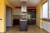 Peschiera del Garda, detached house in a residential complex with a swimming pool for sale