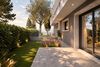 Peschiera del Garda, modern villa with private garden for sale
