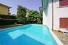 Sirmione, Colombare. Ground floor studio with swimming pool for sale