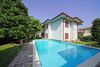 Sirmione, Colombare. Ground floor studio with swimming pool for sale