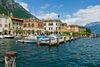 Wonderful villa directly on the lake for sale in Gargnano